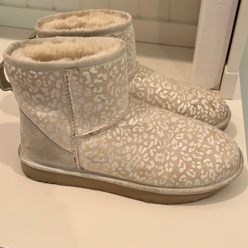 Ugg mini boots